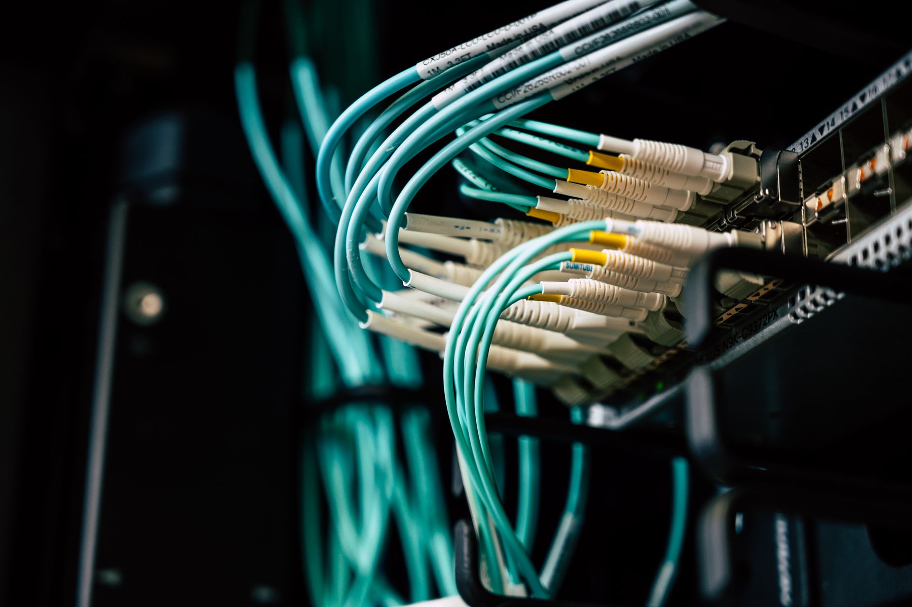 Fiber network connections inside a data-center rack